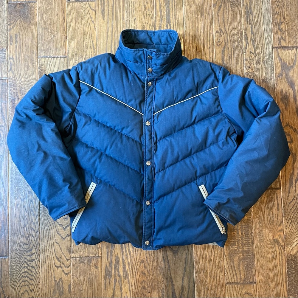 Vintage Woolrich Puffer Jacket, Size Large. Goose Down Filled Navy Puffer.